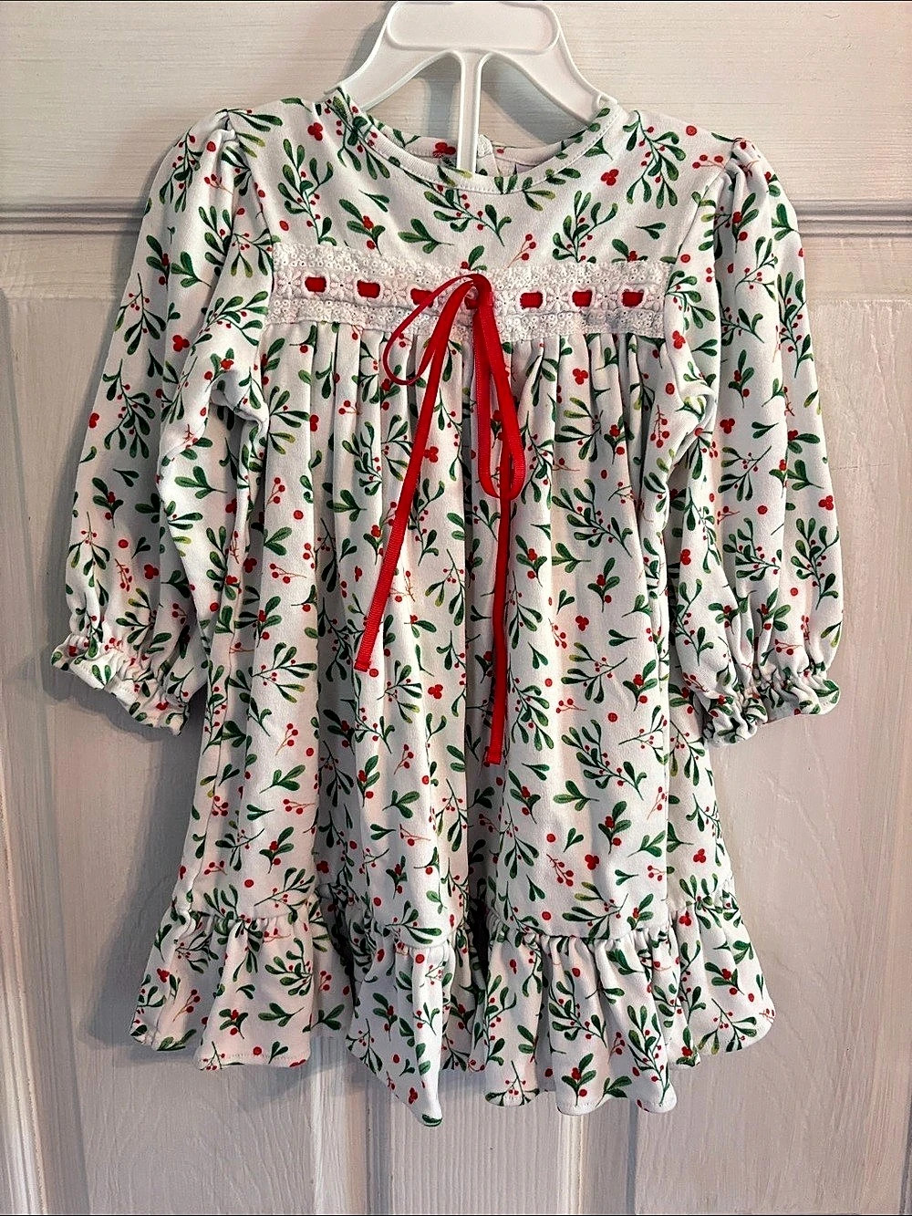 Eyelet & Ivy Floral Cotton nightgown Girls Size 3 Like New